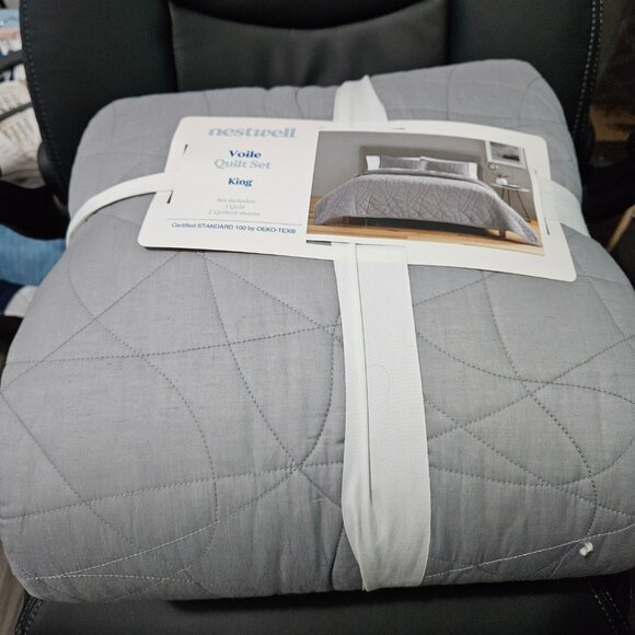 NEW Nestwell Cotton Voile King Stitch Pattern Quilt Set in Gray - Picture 1 of 8
